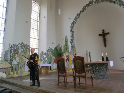 Eine Kirche mal etwas anders gestaltet, am Tag danach war die offizielle Übergabe...